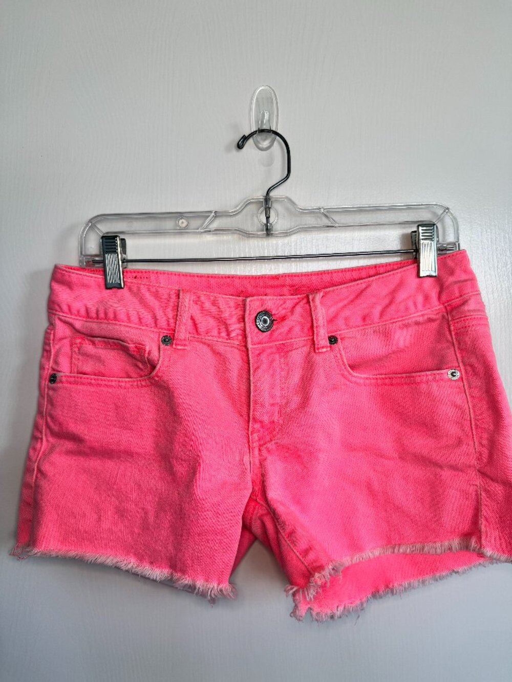 American Eagle Bright Pink Stretch Denim Cutoff Shorts Size 6 Raw Hem